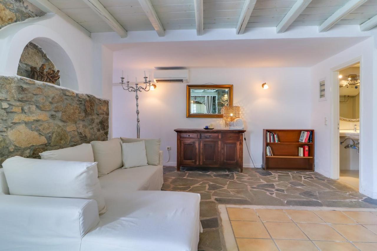 Seablue Houlakia (Mykonos)